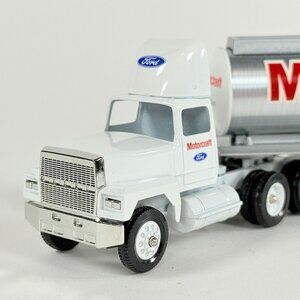 Winross 1993 Motorcraft  Motor Oils Tanker 1:64 Diecast Truck